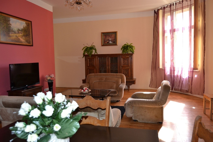 Imagen de los interiores del Hotel Ea Melantrich. Foto 14