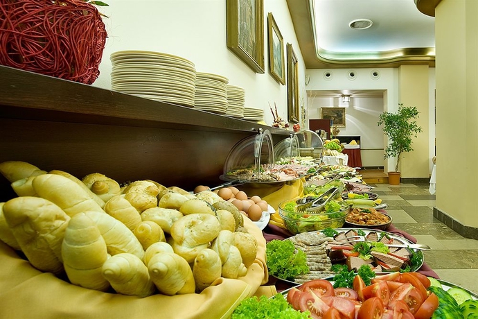 Imagen del bar/restaurante del Hotel Ea Rokoko. Foto 4