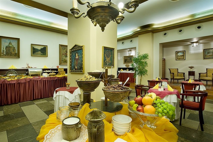 Imagen del bar/restaurante del Hotel Ea Rokoko. Foto 5