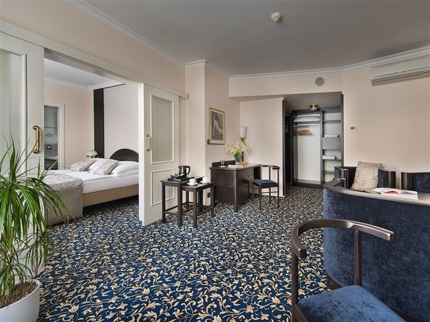 Imagen general del Hotel Ea Royal Esprit. Foto 10