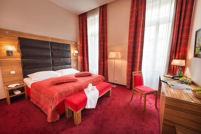 Imagen de la habitación del Hotel Ea Sonata. Foto 4