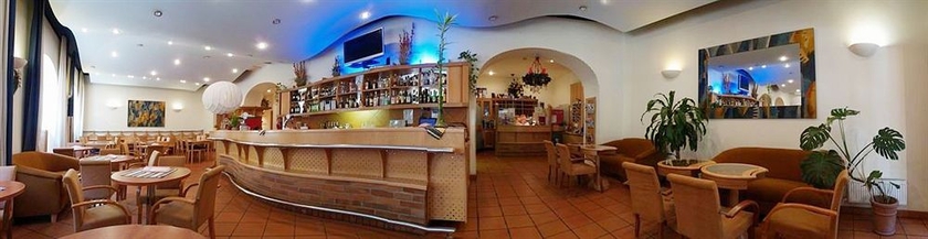 Imagen del bar/restaurante del Hotel Ea Tosca. Foto 3