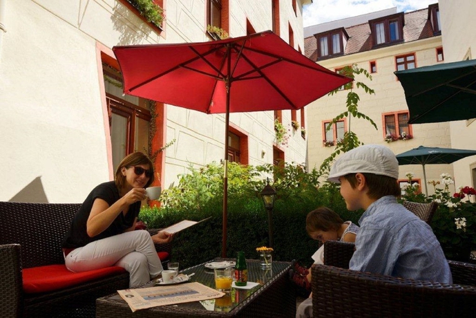 Imagen del bar/restaurante del Hotel Élite Prague. Foto 8