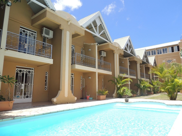 Imagen de la piscina del Hotel &Eacute;lys&eacute;e R&eacute;sidence, Trou aux Biches. Foto 12