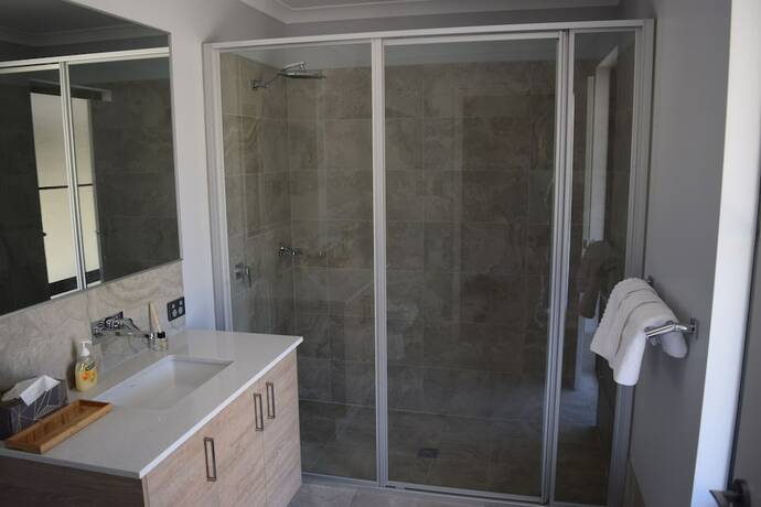 Imagen general del Hotel Eagle Bay House. Foto 4