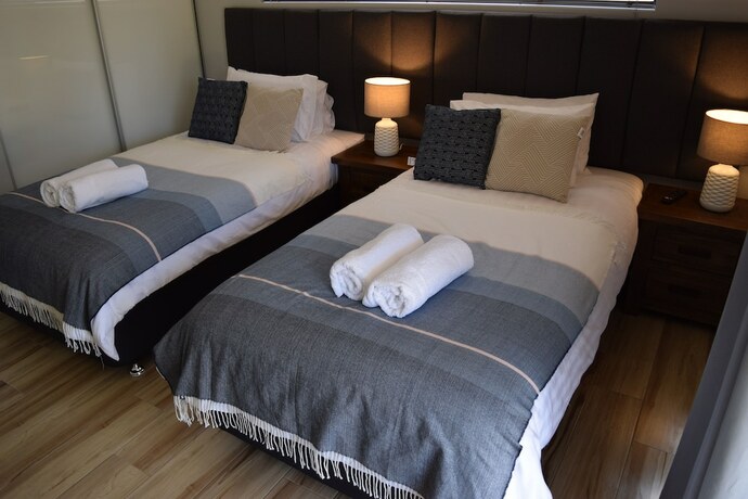 Imagen de la habitación del Hotel Eagle Bay House. Foto 21