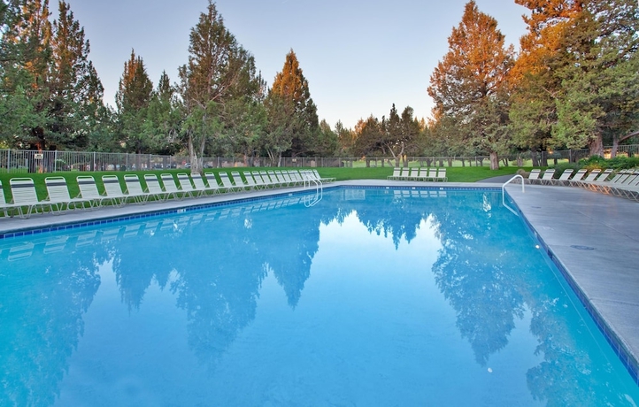 Imagen de la piscina del Hotel Eagle Crest Vacation Resort. Foto 18