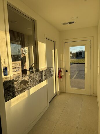 Imagen general del Hotel Eagle Inn. Foto 2