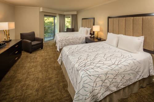 Imagen de la habitación del Hotel Eagle Ridge Resort And Spa. Foto 12