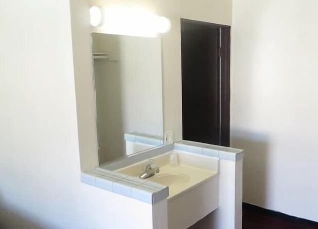 Imagen de la habitación del Hotel Eagle Rock Motel. Foto 5