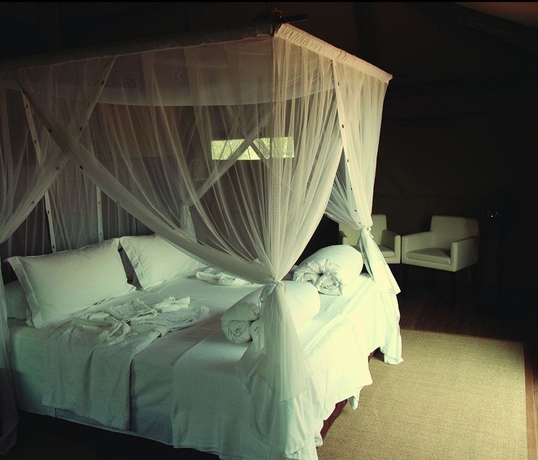 Imagen de la habitación del Hotel Eagle Tented Lodge and Spa Etosha. Foto 7