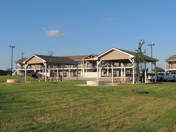 Imagen general del Hotel Eagle's Den Suites Kenedy a Travelodge by Wyndham. Foto 1