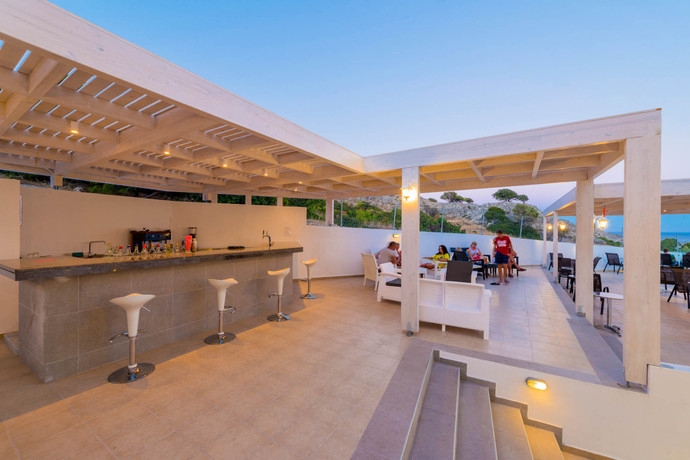 Imagen del bar/restaurante del Hotel Eagles Nest. Foto 2