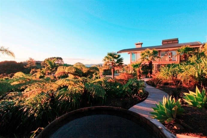 Imagen de los exteriores del Hotel Eagles Nest, Russell. Foto 4