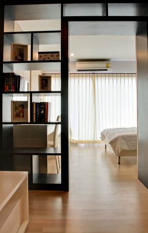 Imagen de la piscina del Hotel Eak Condoview. Foto 15