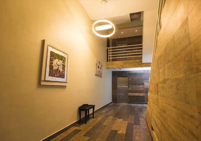 Imagen de los interiores del Hotel Earl Heights Suites. Foto 20