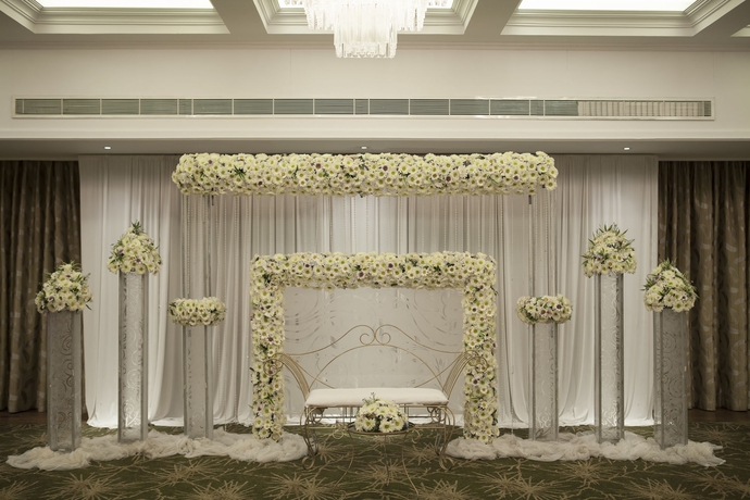 Imagen de los interiores del Hotel Earl's Regency. Foto 14