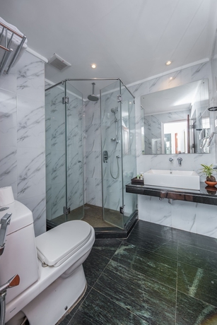 Imagen de la habitación del Hotel Earl's Regent Kandy. Foto 10