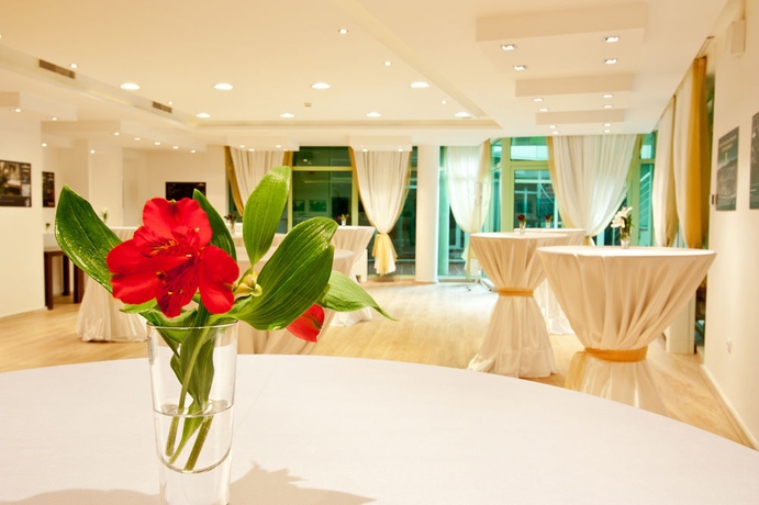 Imagen de los interiores del Hotel Earth and People and Spa. Foto 15