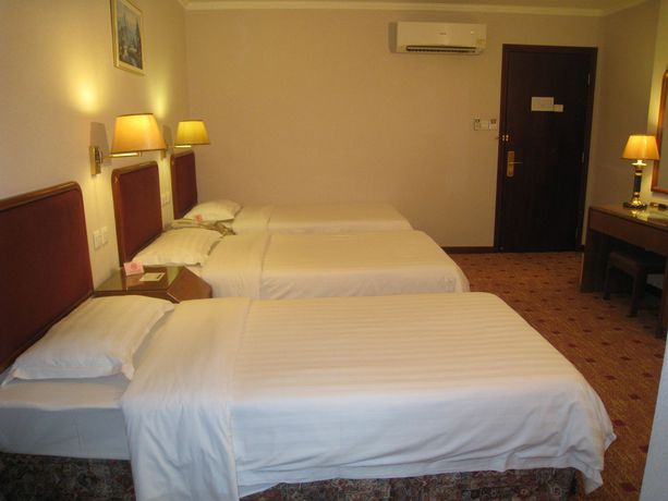 Imagen de la habitación del Hotel East Asia. Foto 4