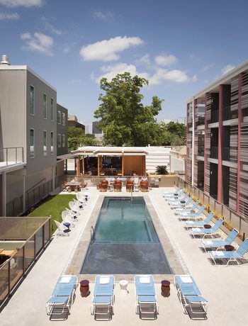 Imagen de la piscina del Hotel East Austin. Foto 19