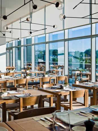Imagen del bar/restaurante del Hotel East Beijing. Foto 3