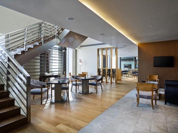 Imagen del bar/restaurante del Hotel East Beijing. Foto 4