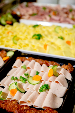 Imagen del bar/restaurante del Hotel East City Budapest. Foto 3