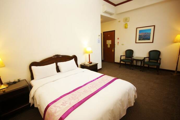 Imagen de la habitación del Hotel East Commercial Affairs. Foto 15