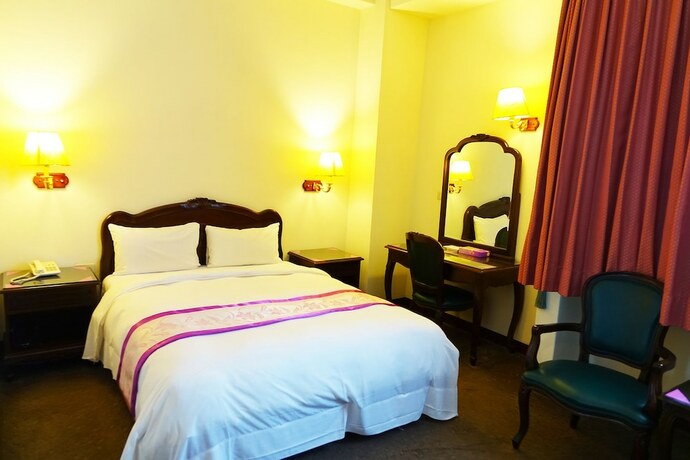 Imagen de la habitación del Hotel East Commercial Affairs. Foto 16