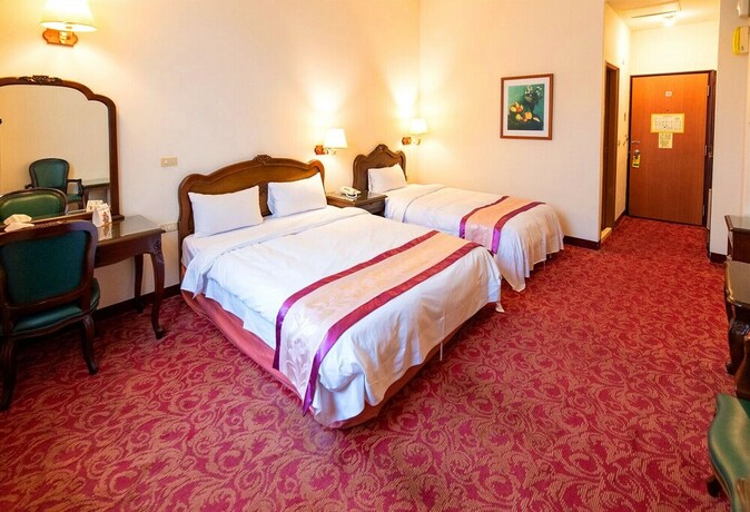 Imagen de la habitación del Hotel East Commercial Affairs. Foto 17