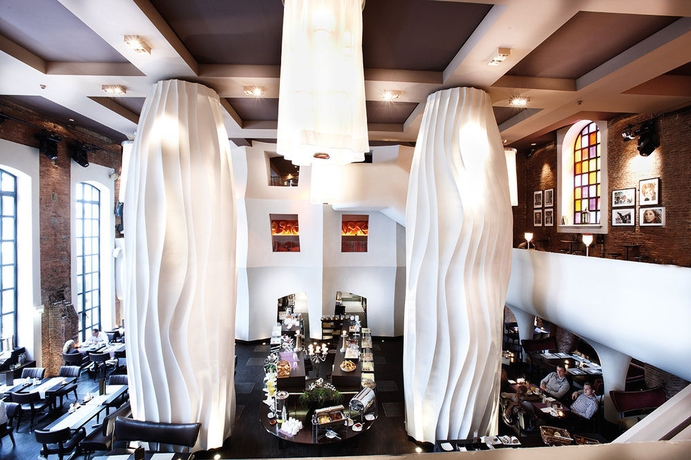 Imagen del bar/restaurante del Hotel East. Foto 3