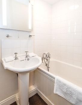 Imagen de la habitación del Hotel East Haugh House. Foto 12