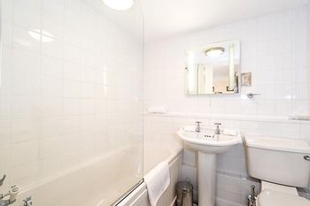 Imagen de la habitación del Hotel East Haugh House. Foto 15