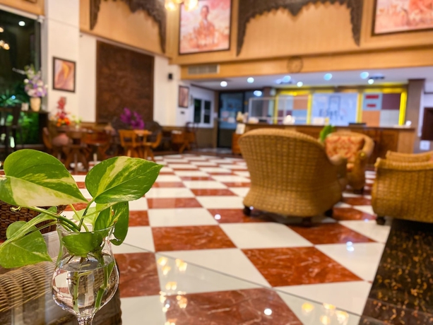 Imagen de los interiores del Hotel East Inn 15 Rayong. Foto 16