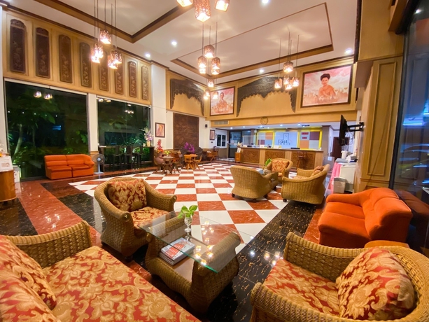 Imagen de los interiores del Hotel East Inn 15 Rayong. Foto 18