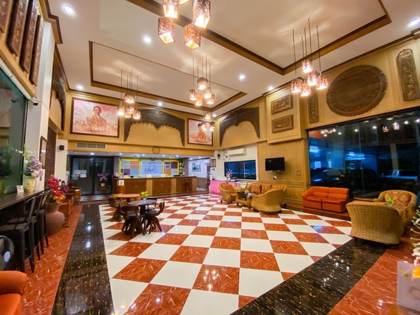 Imagen de los interiores del Hotel East Inn 15 Rayong. Foto 19