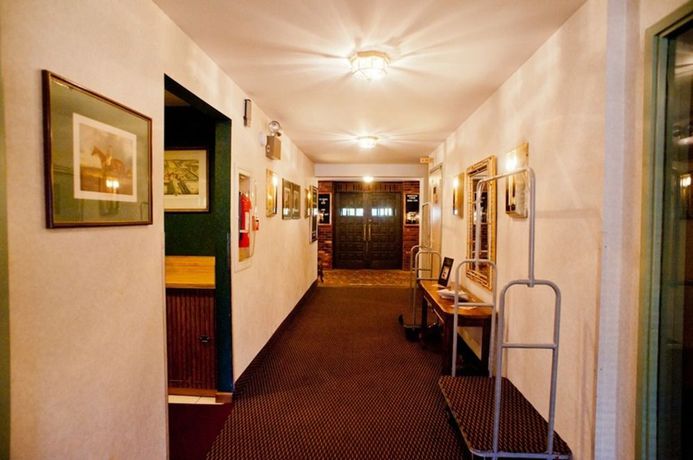 Imagen de los interiores del Hotel East Norwich Inn. Foto 15