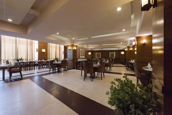 Imagen del bar/restaurante del Hotel East Park. Foto 6