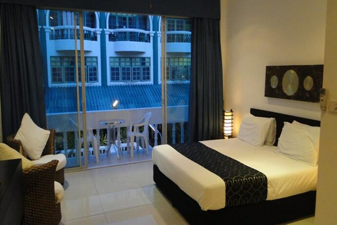 Imagen de la habitación del Hotel East Suites. Foto 14