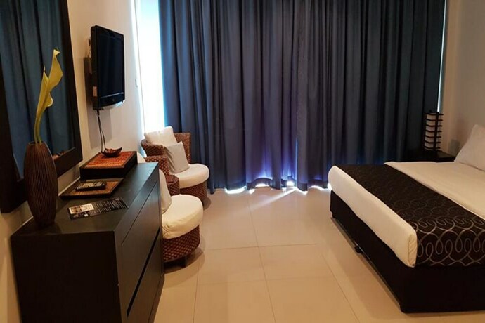 Imagen de la habitación del Hotel East Suites. Foto 22