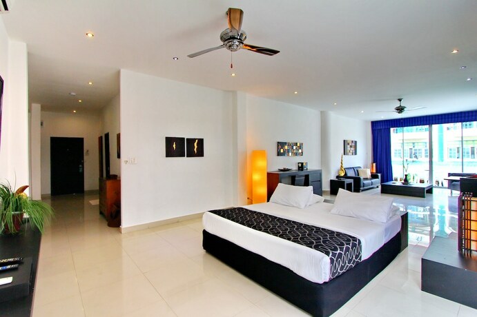 Imagen de la habitación del Hotel East Suites. Foto 30