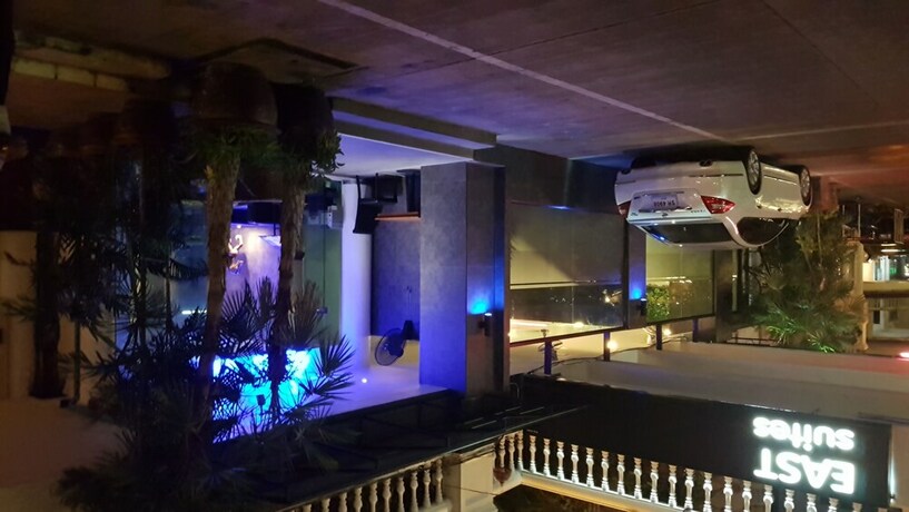 Imagen de los interiores del Hotel East Suites. Foto 33