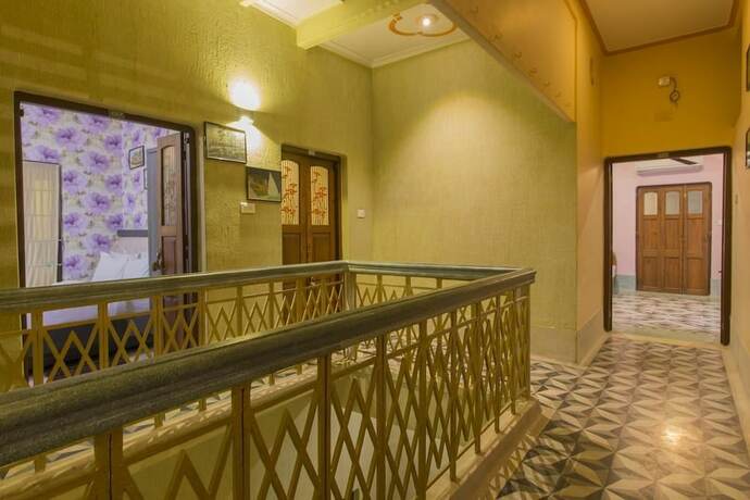 Imagen de los interiores del Hotel East View, Varanasi. Foto 13