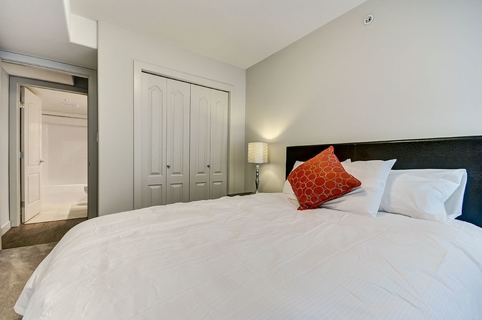 Imagen de la habitación del Hotel East Village Suites. Foto 2
