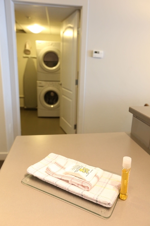 Imagen de la habitación del Hotel East Village Suites. Foto 12