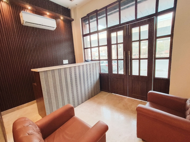 Imagen de los interiores del Hotel East Wood Amritsar. Foto 18