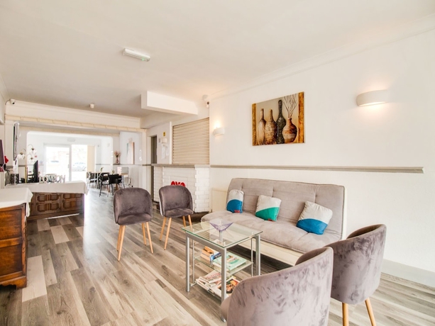 Imagen de los interiores del Hotel Eastbourne Lodge. Foto 18
