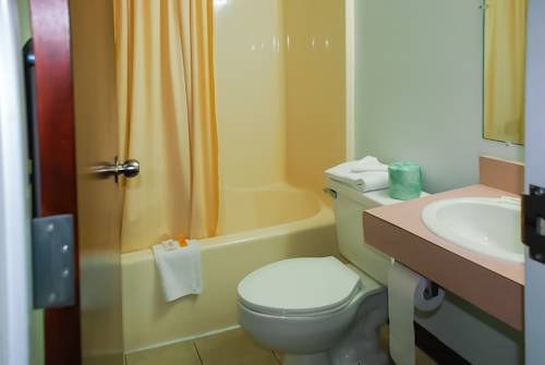 Imagen de la habitación del Hotel Eastbrook Inn. Foto 4
