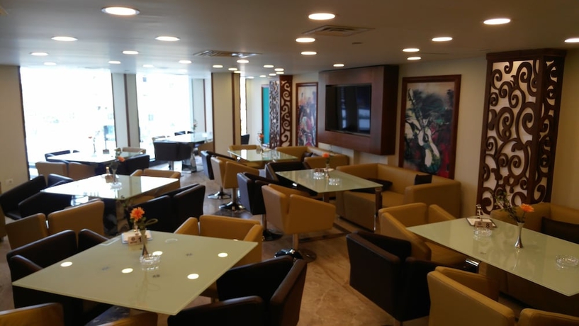 Imagen del bar/restaurante del Hotel Eastern Al Montazah. Foto 2